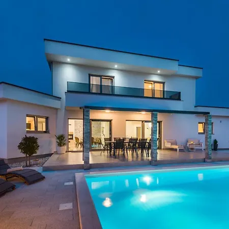 Villa Mirakul